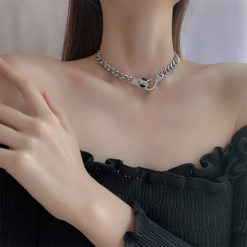 Kelly choker