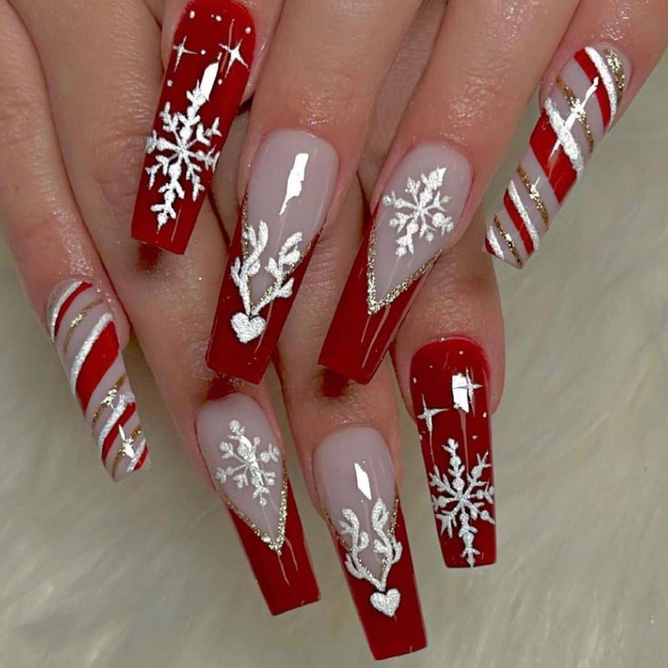 Christmas Hat Nails - Press on Nails