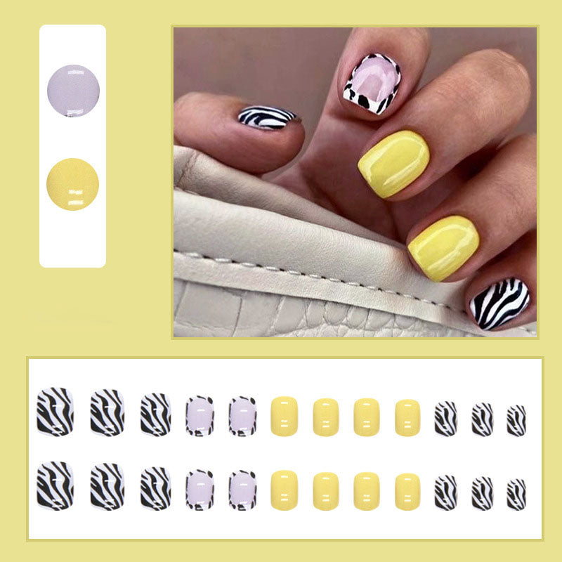 Zebra Short Nails - Press on Nails