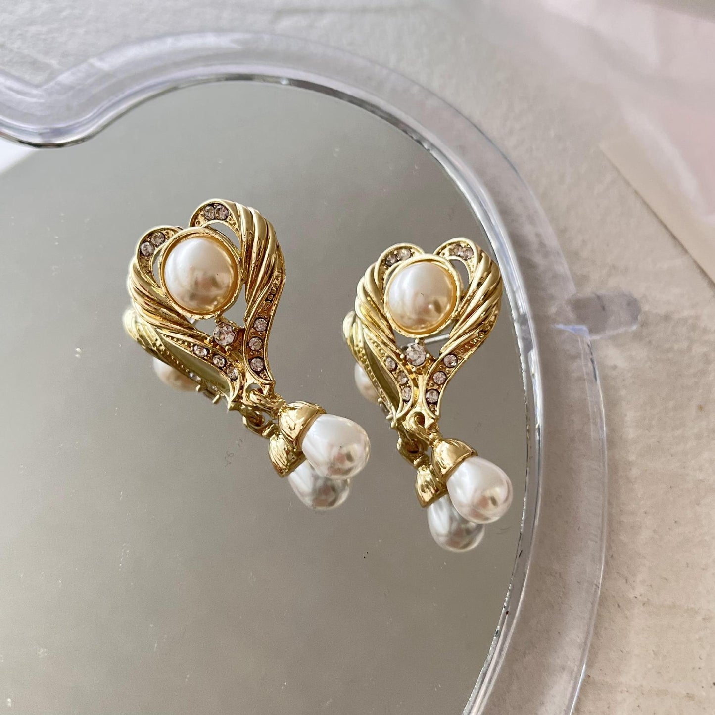 Hedda Vintage Pearl Earrings